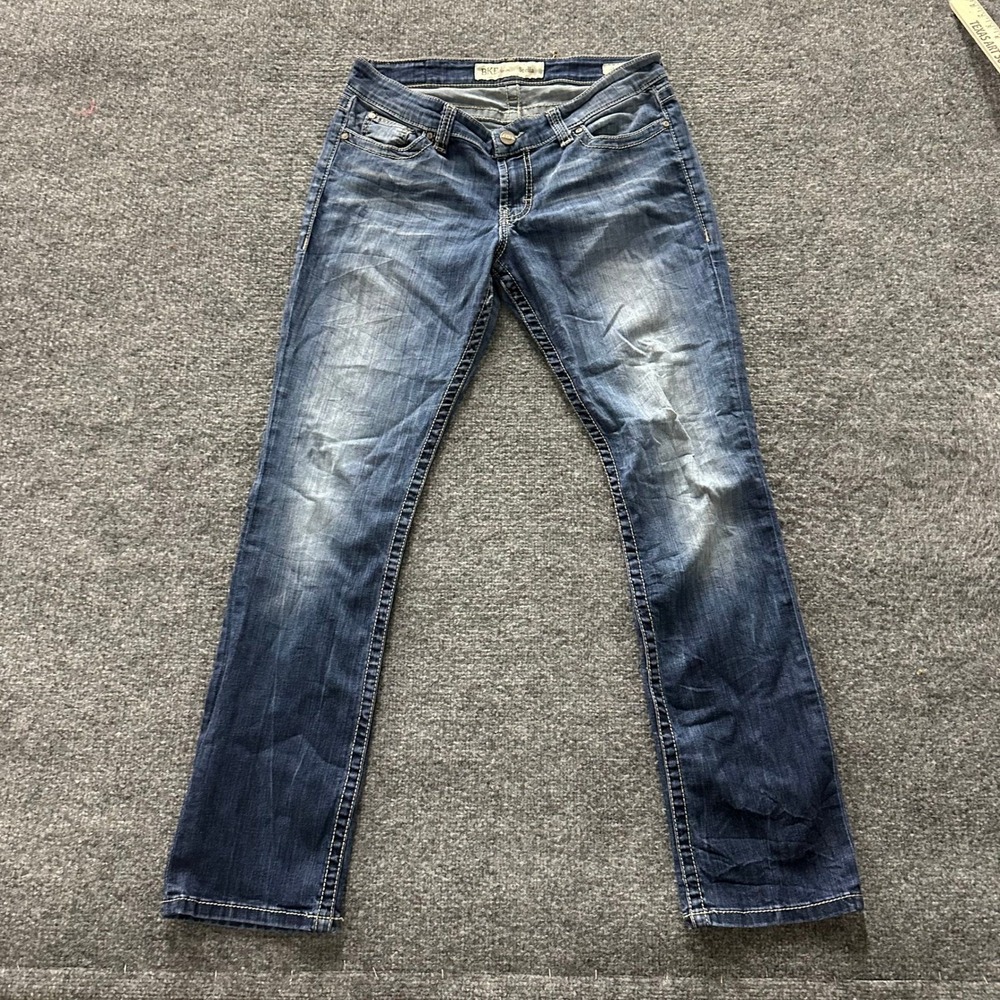 BKE Women’s Straight Leg Jeans in Medium Blue Wash
